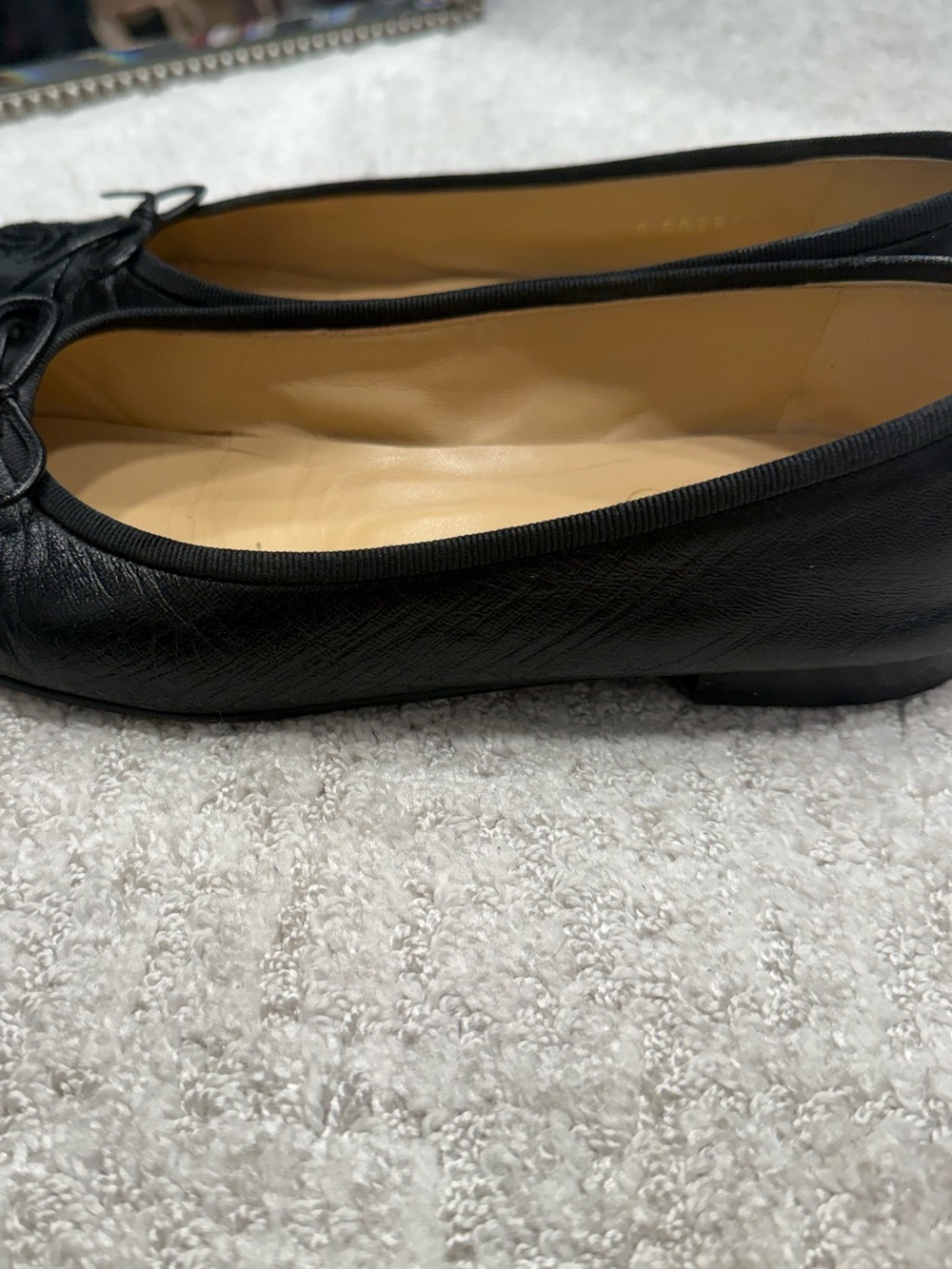 CHANEL Black Leather Ballerinas with Patent Cap-Toe - Picture 5 of 7